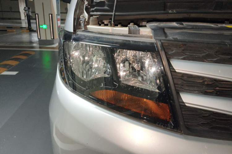 Used JAC Refine M3 2019 PLUS Maker Edition 1.8L Luxury Model Right Front Headlight