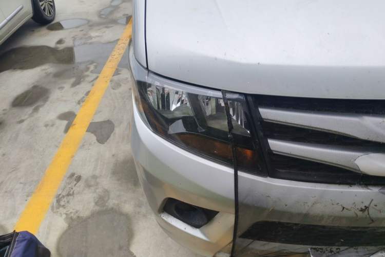 Used JAC Refine M3 2019 PLUS Maker Edition 1.8L Luxury Model Right Front Headlight