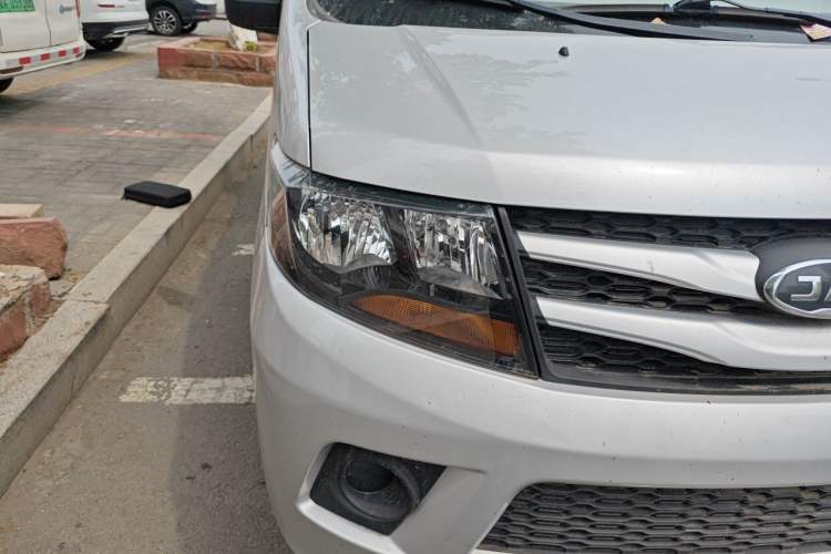 Used JAC Refine M3 2019 Creator Edition 1.8L Luxury Model Right Front Headlight