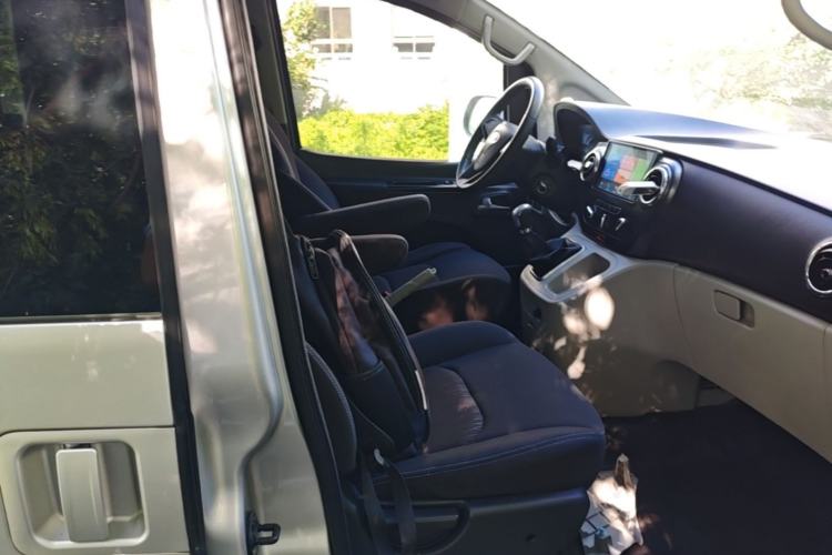 Used JAC Refine M3 2019 PLUS IKEA Edition 1.8L Luxury 9-Seater Right Front Seat