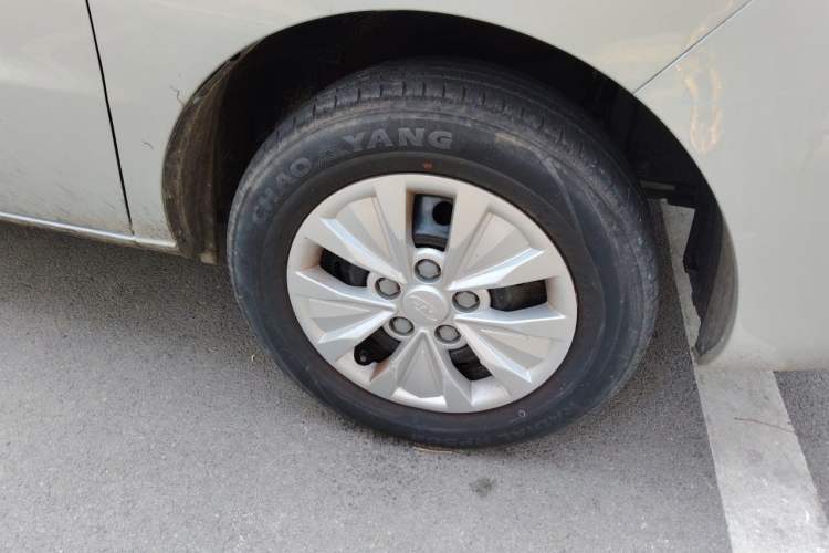 Used JAC Refine M3 2019 Creator Edition 1.8L Luxury Model Right Front Wheel Hub