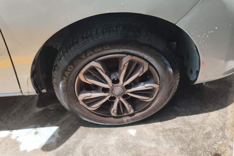 Used JAC Refine M3 2019 IKEA Edition 1.8L Luxury Smart Model Right Front Wheel Hub