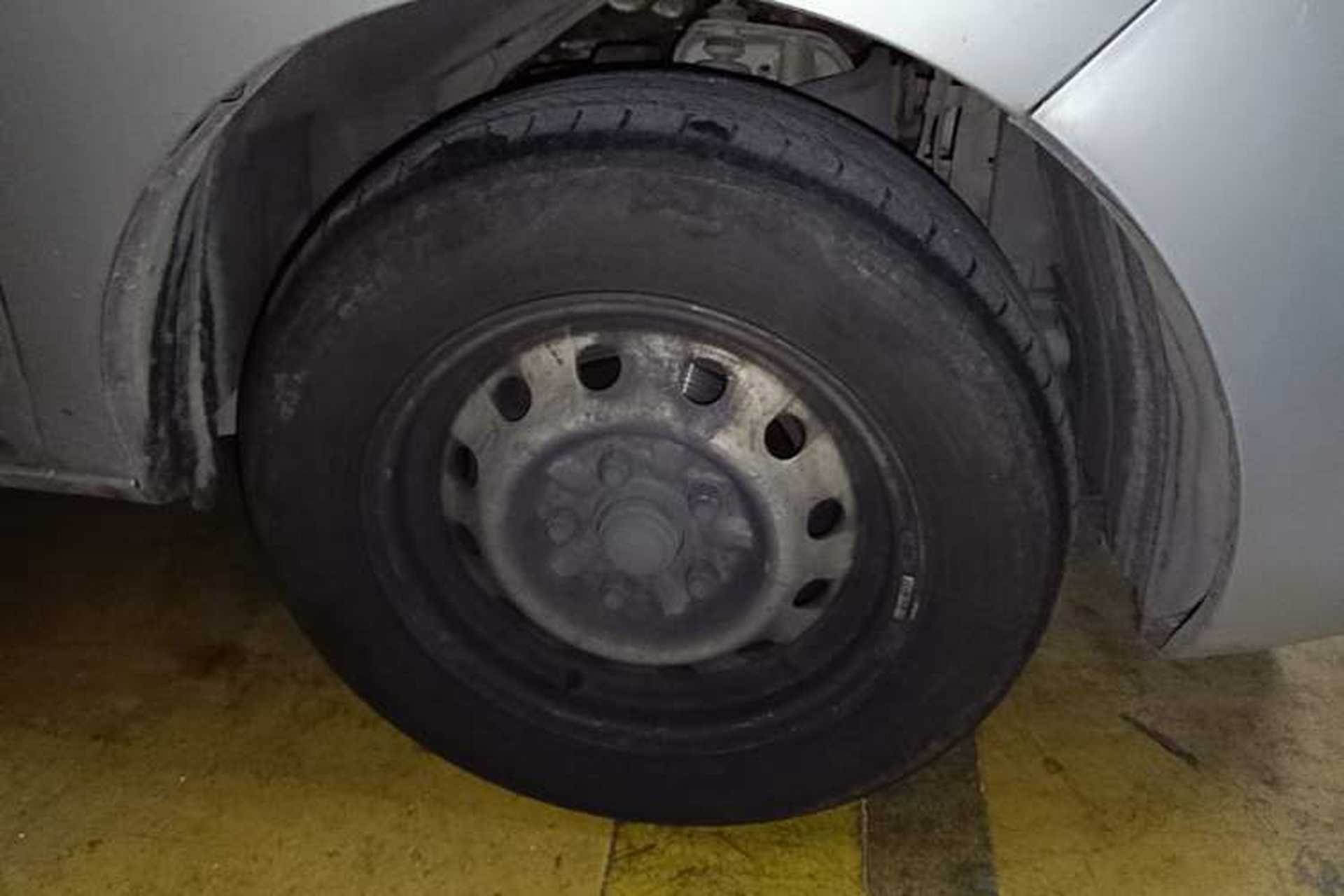 Used JAC Refine M3 2019 1.8L 5-Seater Express Edition Right Front Wheel Hub