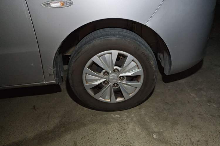 Used JAC Refine M3 2019 Creator Edition 1.8L Luxury Model Right Front Wheel Hub