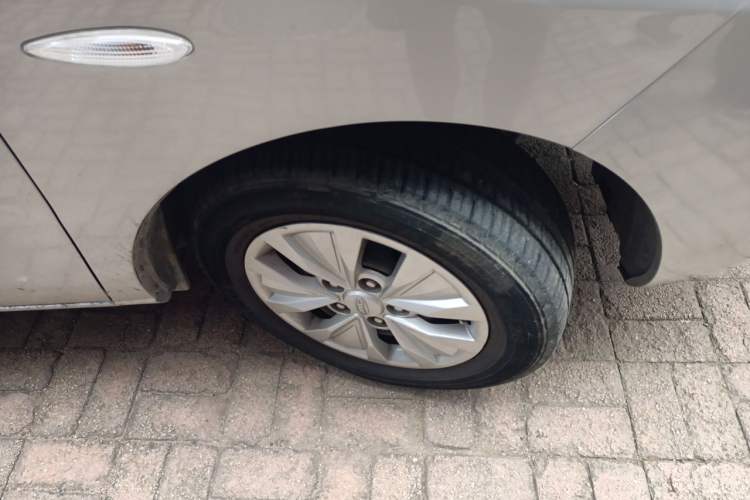 Used JAC Refine M3 2019 PLUS Maker Edition 1.8L Luxury Model Right Front Wheel Hub