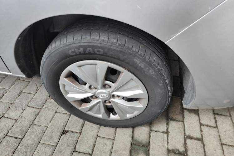 Used JAC Refine M3 2019 Creator Edition 1.8L Luxury Model Right Front Wheel Hub