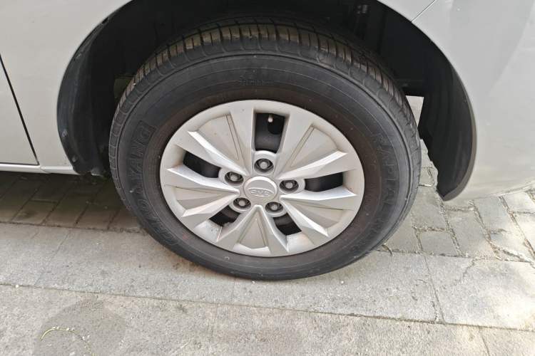 Used JAC Refine M3 2019 PLUS Creator Edition 1.8L Luxury Smart Model Right Front Wheel Hub