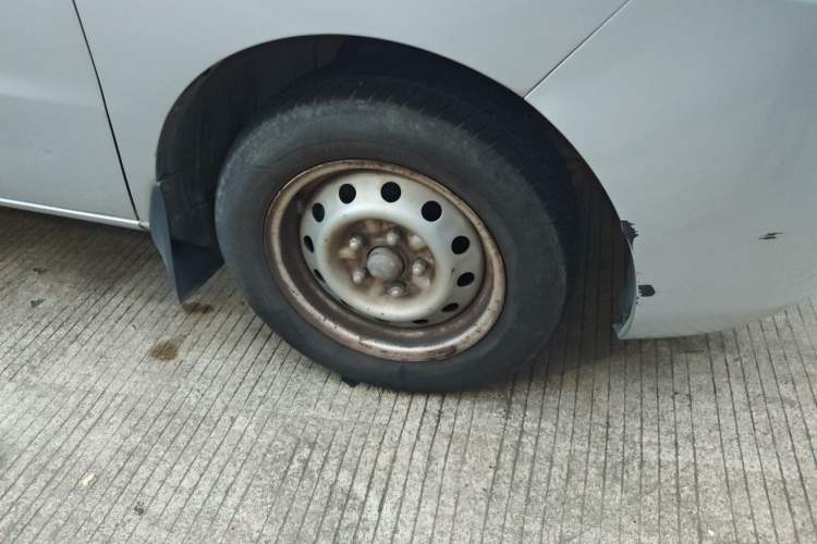 Used JAC Refine M3 2019 1.8L 5-Seater Express Edition Right Front Wheel Hub