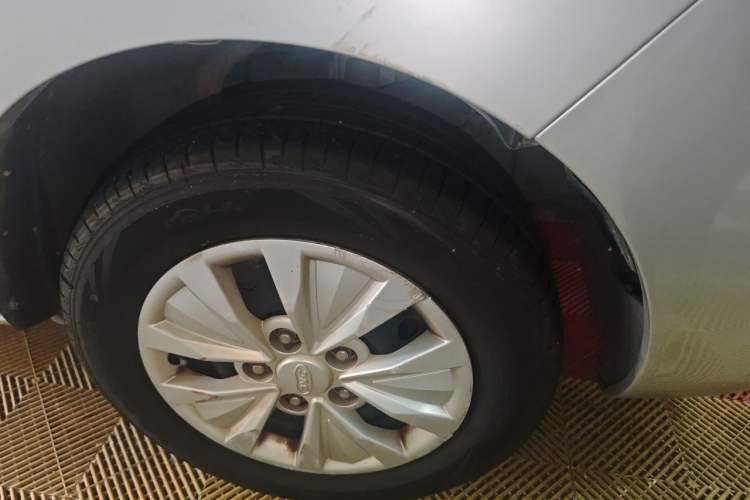 Used JAC Refine M3 2019 Creator Edition 1.8L Luxury Model Right Front Wheel Hub