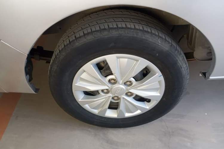 Used JAC Refine M3 2019 PLUS Maker Edition 1.8L Luxury Model Right Rear Wheel Hub
