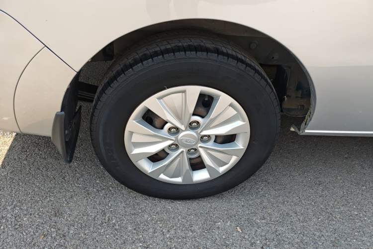 Used JAC Refine M3 2019 PLUS Maker Edition 1.8L Luxury Model Right Rear Wheel Hub