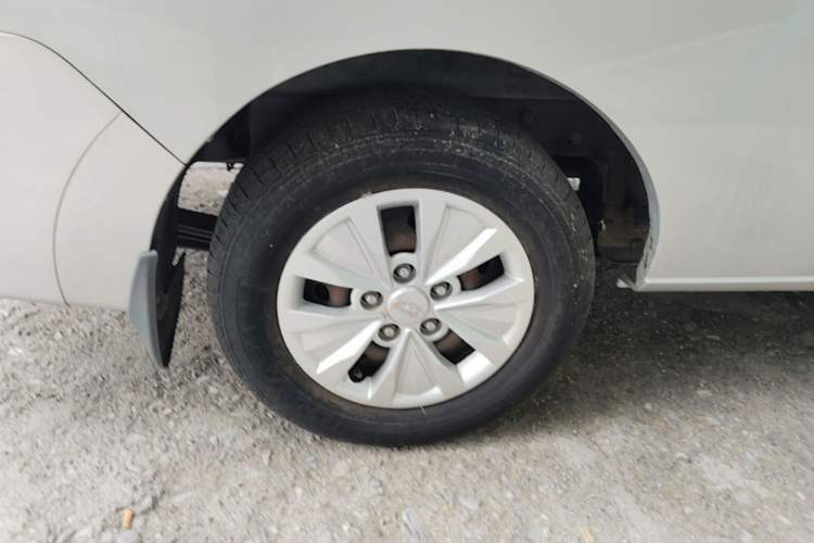 Used JAC Refine M3 2019 PLUS Maker Edition 1.8L Luxury Model Right Rear Wheel Hub