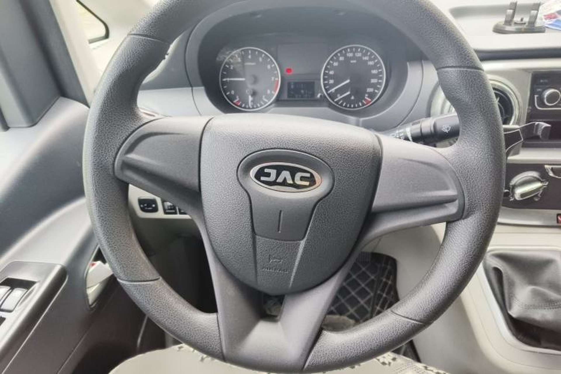 Used JAC Refine M3 2019 PLUS IKEA Edition 1.8L Luxury 9-Seater Steering Wheel