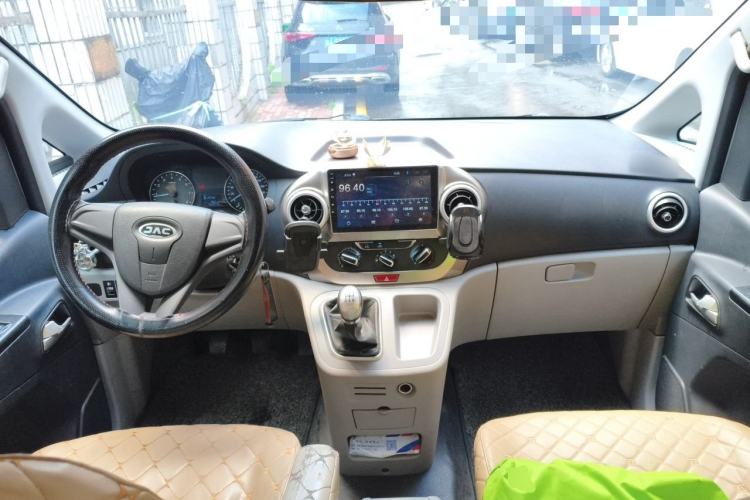 Used JAC Refine M3 2019 1.6L Express Edition Center Console