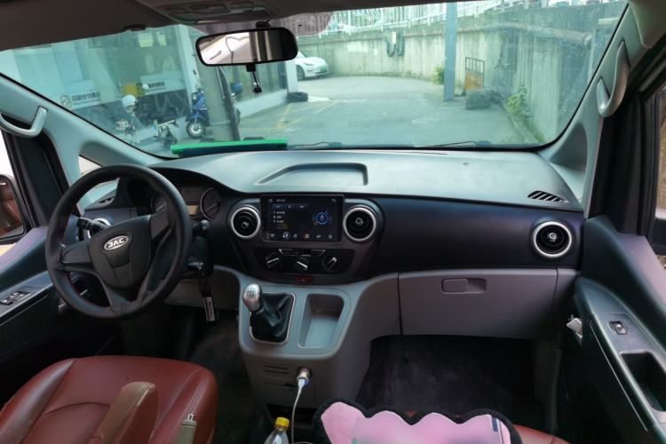 Used JAC Refine M3 2019 Creator Edition 1.8L Luxury Model Center Console