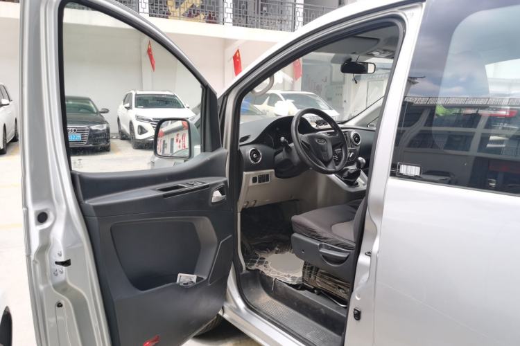 Used JAC Refine M3 2019 PLUS Creator Edition 1.8L Luxury Smart Model Driver Seat