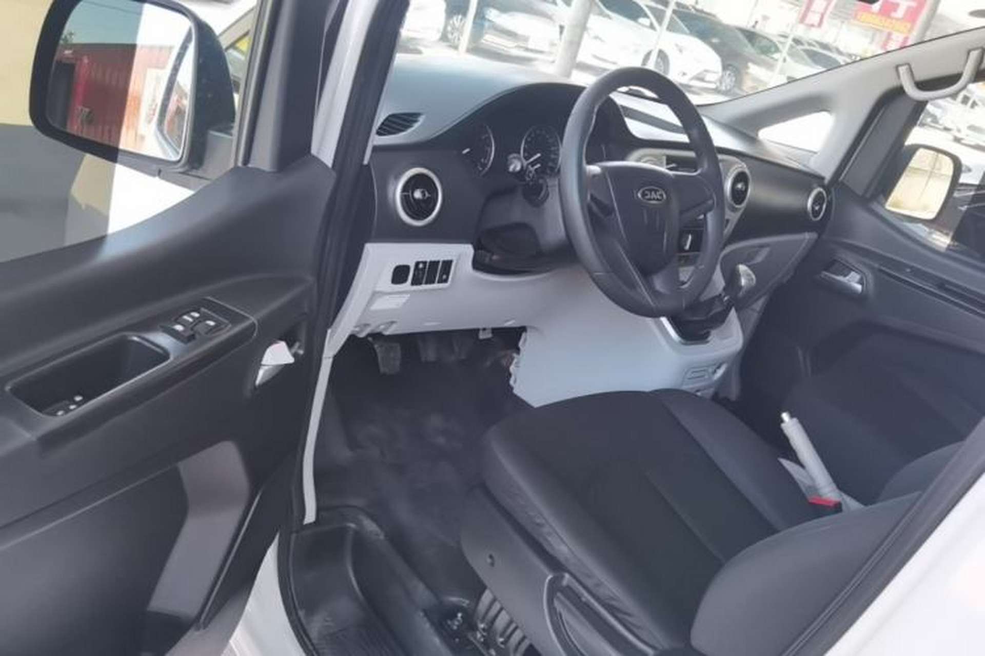 Used JAC Refine M3 2019 Creator Edition 1.8L Luxury Model Driver Seat