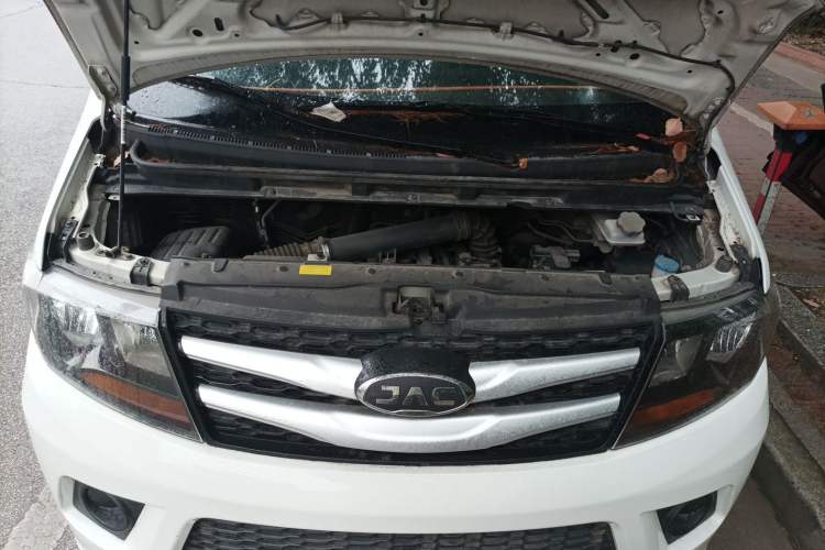 Used JAC Refine M3 2019 Creator Edition 1.8L Luxury Model Engine Bay