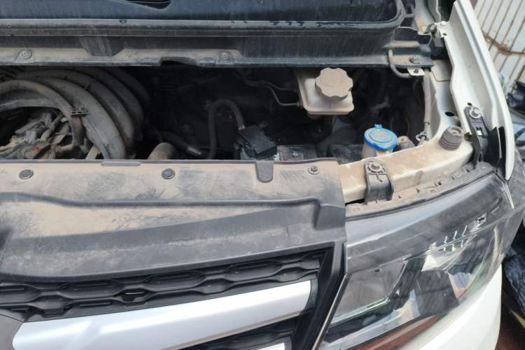 Used JAC Refine M3 2019 1.6L Express Edition Engine Bay Left