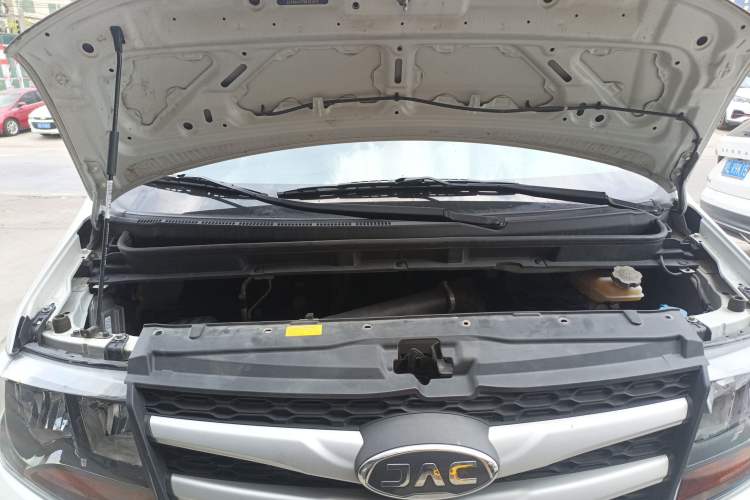 Used JAC Refine M3 2019 PLUS Maker Edition 1.8L Luxury Model Engine Bay