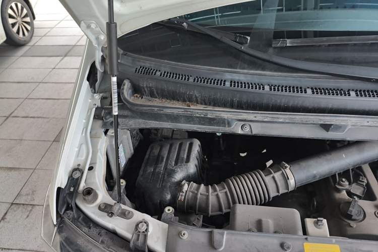 Used JAC Refine M3 2019 1.8L 5-Seater Express Edition Engine Bay Right