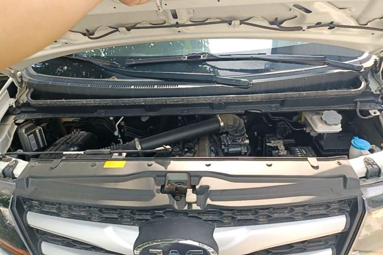 Used JAC Refine M3 2019 Creator Edition 1.8L Luxury Model Engine Bay