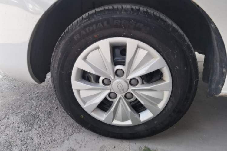 Used JAC Refine M3 2019 Creator Edition 1.8L Luxury Model Exterior 4