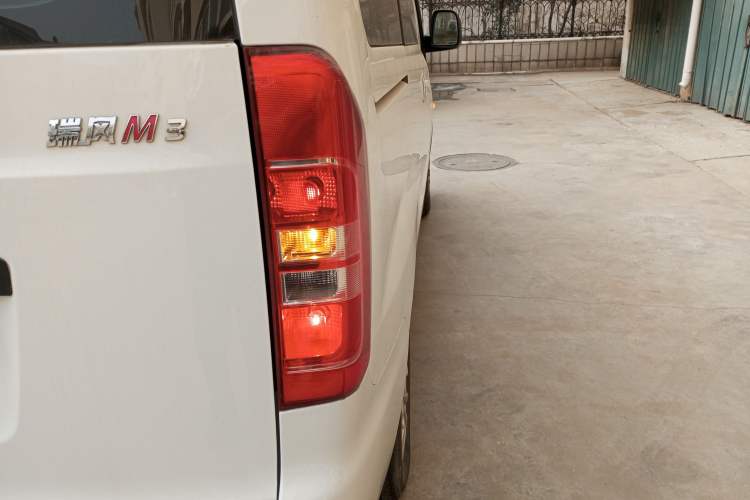 Used JAC Refine M3 2019 Creator Edition 1.8L Luxury Model Exterior 6