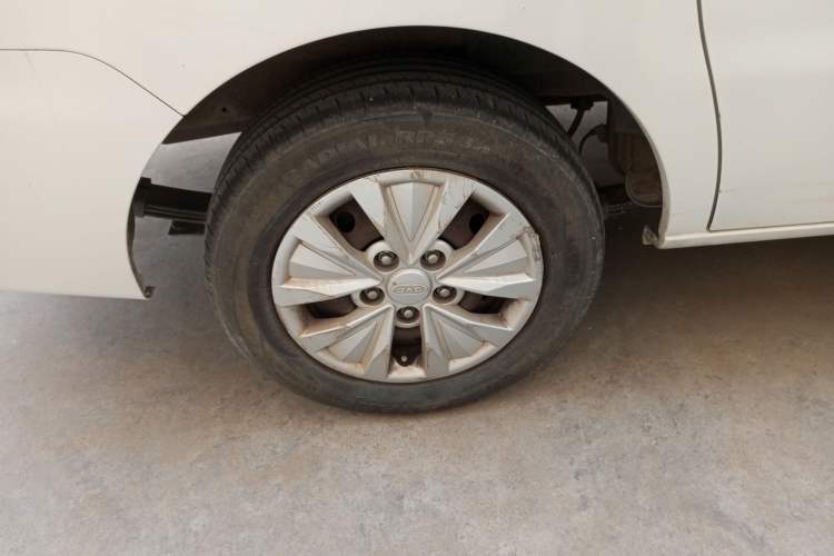 Used JAC Refine M3 2019 Creator Edition 1.8L Luxury Model Exterior 8
