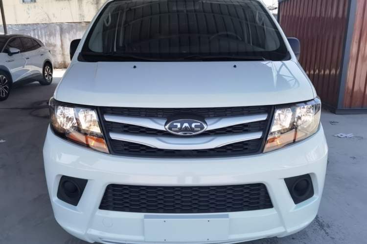 Used JAC Refine M3 2019 Creator Edition 1.8L Luxury Model Front
