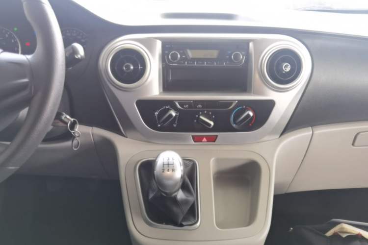 Used JAC Refine M3 2019 Creator Edition 1.8L Luxury Model Gear Lever