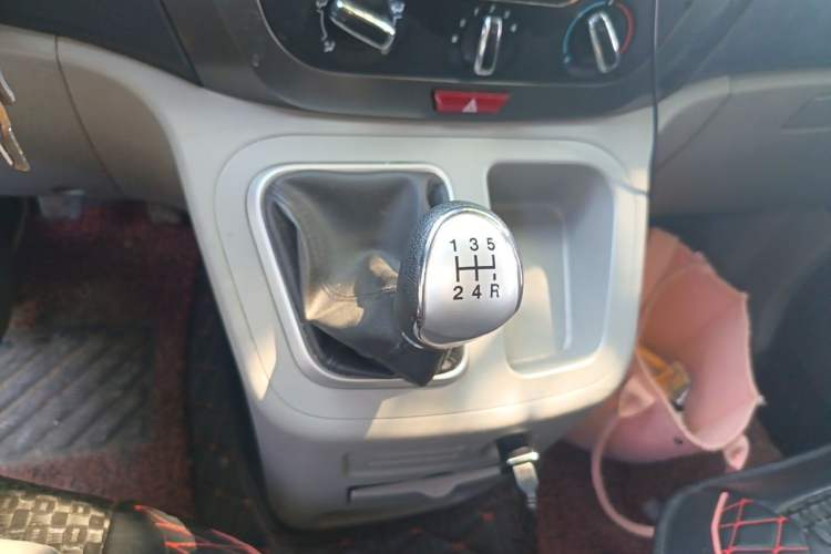 Used JAC Refine M3 2019 Creator Edition 1.8L Luxury Model Gear Lever