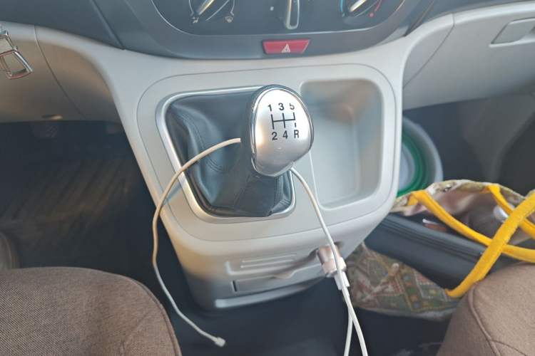 Used JAC Refine M3 2019 PLUS Maker Edition 1.8L Luxury Model Gear Lever