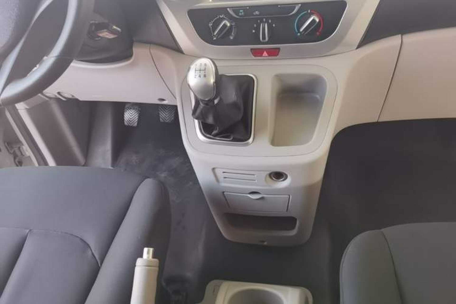 Used JAC Refine M3 2019 Creator Edition 1.8L Luxury Model Gear Lever