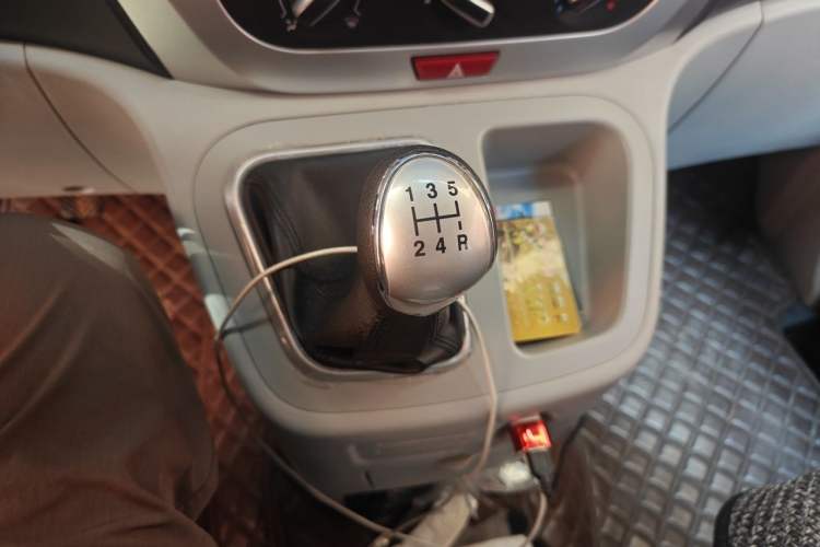 Used JAC Refine M3 2019 PLUS Maker Edition 1.8L Luxury Model Gear Lever