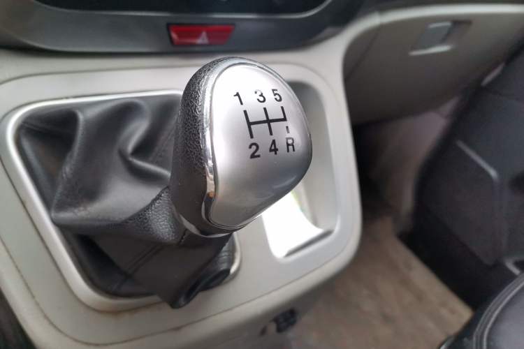 Used JAC Refine M3 2019 IKEA Edition 1.6L Luxury Model Gear Lever