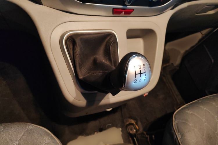 Used JAC Refine M3 2019 1.8L 5-Seater Express Edition Gear Lever