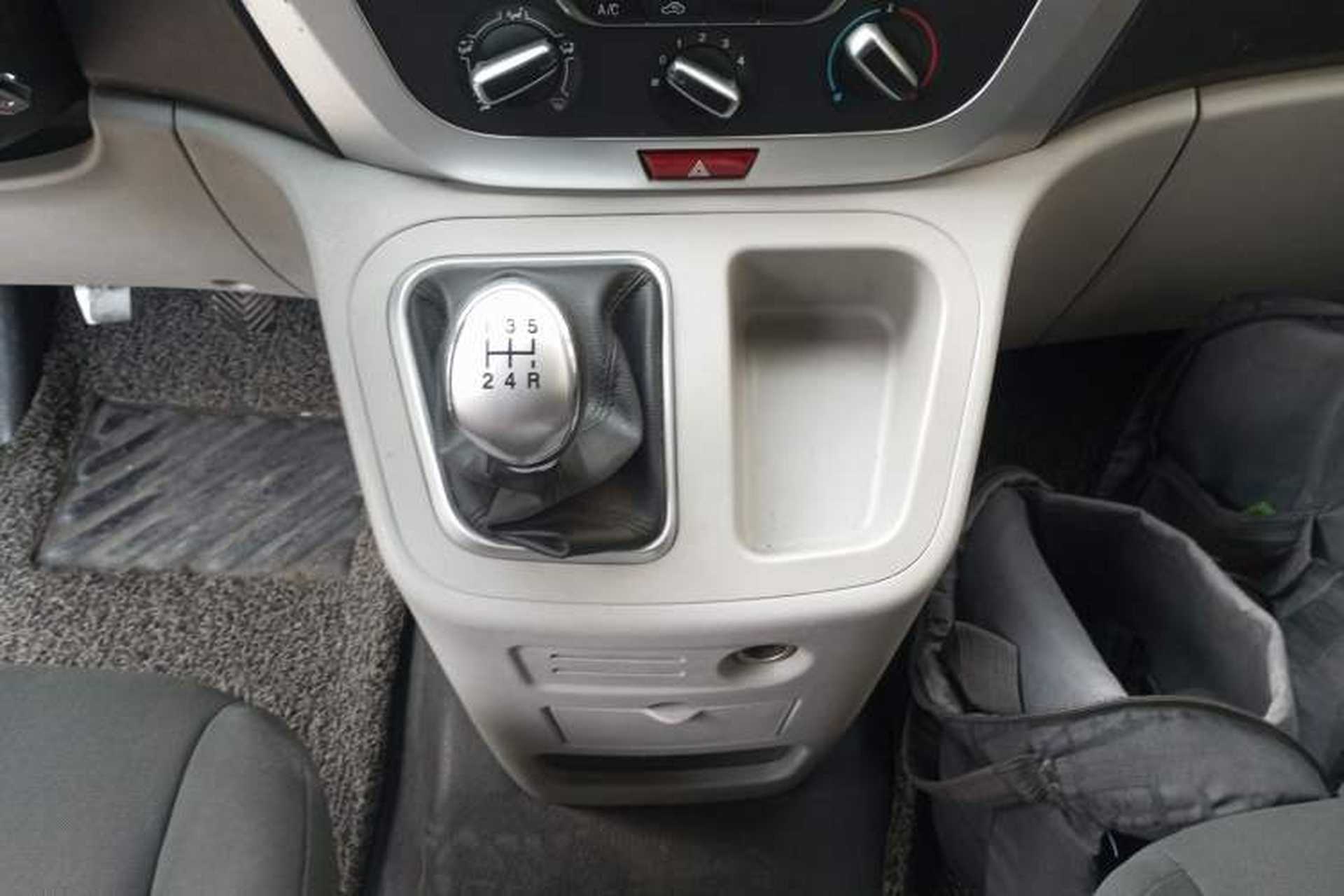 Used JAC Refine M3 2019 Creator Edition 1.8L Luxury Model Gear Lever