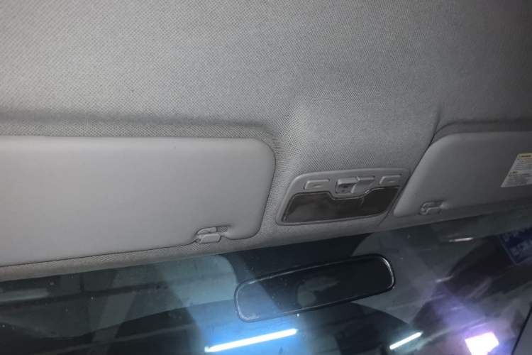 Used JAC Refine M3 2019 IKEA Edition 1.6L Luxury Smart Model Headliner