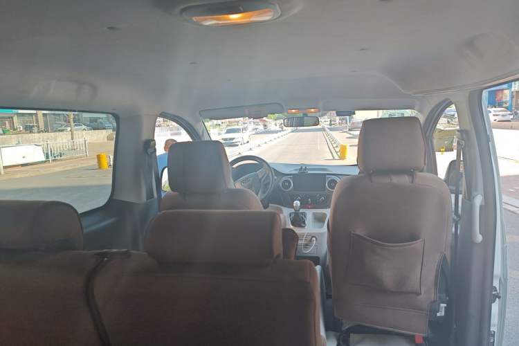 Used JAC Refine M3 2019 PLUS Maker Edition 1.8L Luxury Model Headliner