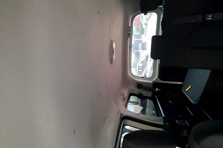 Used JAC Refine M3 2019 Creator Edition 1.8L Luxury Model Headliner