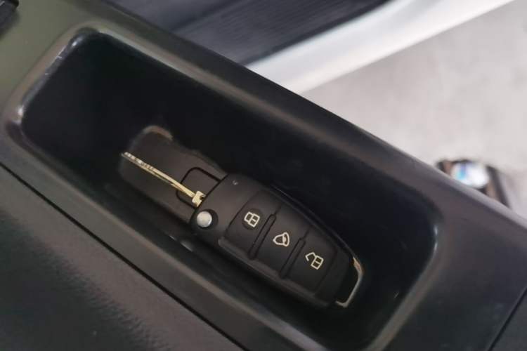 Used JAC Refine M3 2019 Creator Edition 1.8L Luxury Model Interior 1