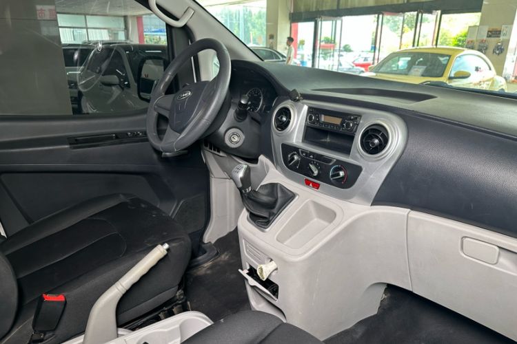 Used JAC Refine M3 2019 PLUS Maker Edition 1.8L Luxury Model Interior 1