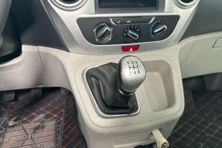 Used JAC Refine M3 2019 PLUS Maker Edition 1.8L Luxury Model Interior 10