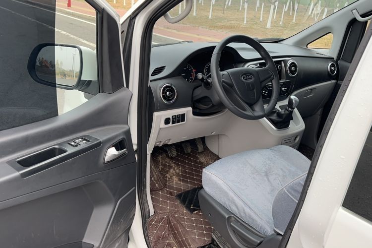 Used JAC Refine M3 2019 Creator Edition 1.8L Luxury Model Interior 2