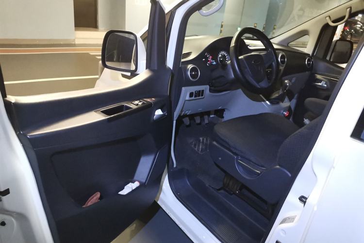 Used JAC Refine M3 2019 PLUS Maker Edition 1.8L Luxury Model Interior 3