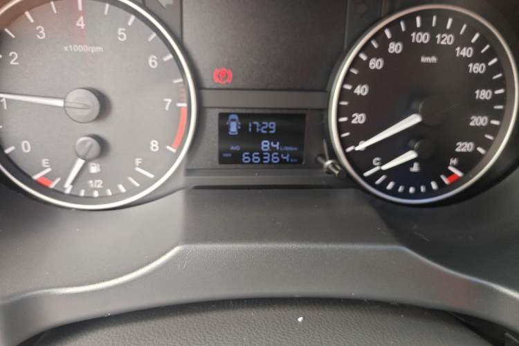 Used JAC Refine M3 2019 IKEA Edition 1.8L Luxury Smart Model Odometer Close Up