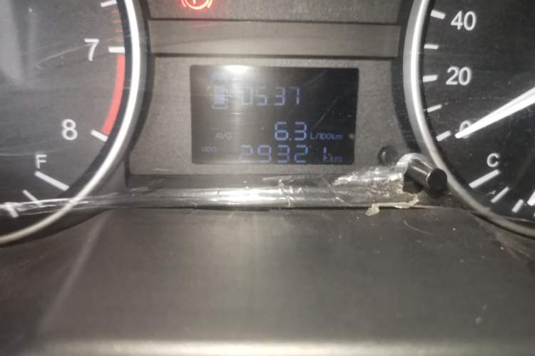 Used JAC Refine M3 2019 IKEA Edition 1.8L Luxury Smart Model Odometer Close Up