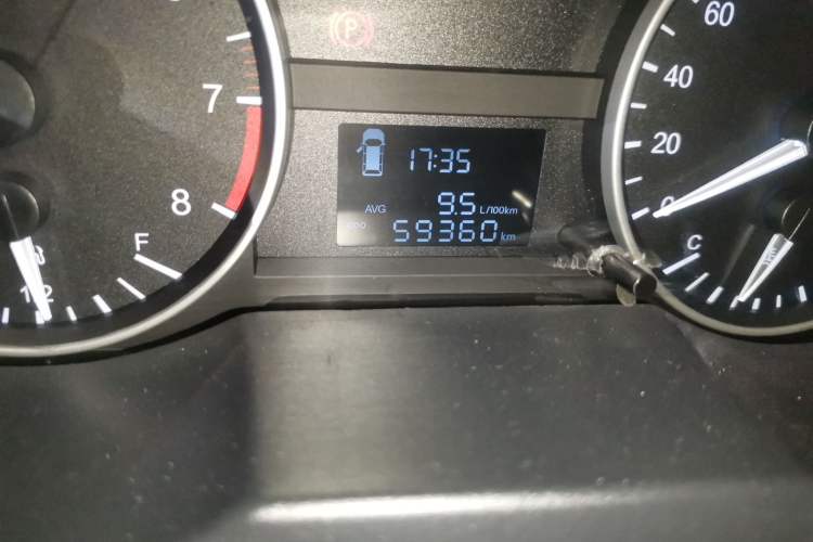 Used JAC Refine M3 2019 PLUS Maker Edition 1.8L Luxury Model Odometer Close Up