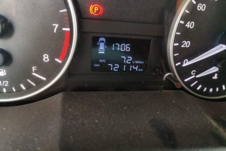 Used JAC Refine M3 2019 Creator Edition 1.8L Luxury Model Odometer Close Up